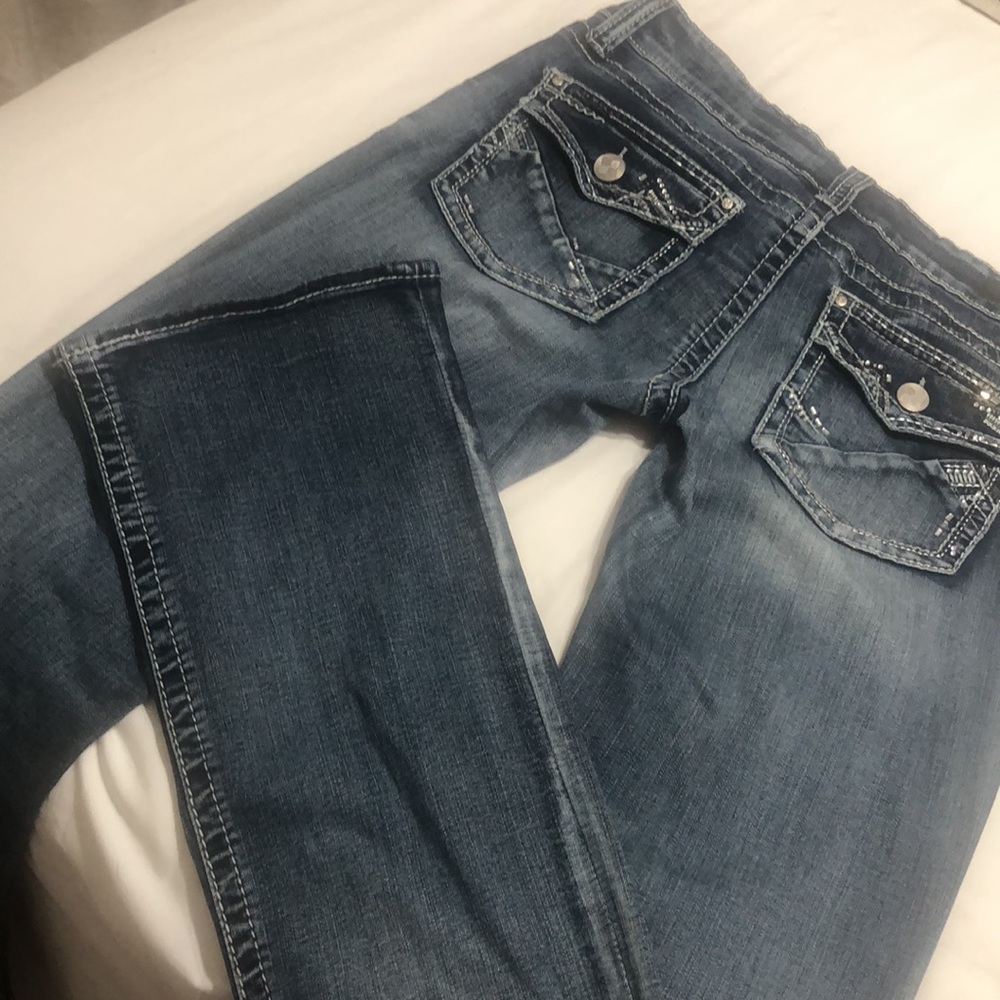 Daytrip Women's Boot Cut Jeans in Dark Wash Blue - Picture 4 of 6